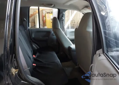 2006 Jeep Liberty Sport z USA, uszkodzony, nr VIN 1J4GK48K46W155172